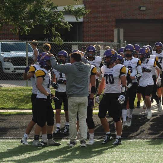 Lakers defeat Panthers, 42-7
