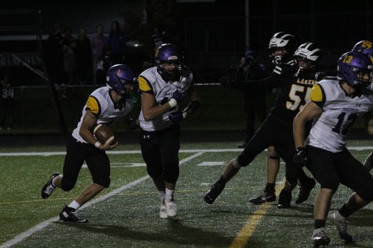 Lakers defeat Panthers, 42-7