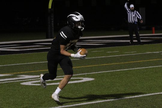 Lakers defeat Panthers, 42-7