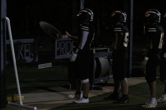 Lakers defeat Panthers, 42-7