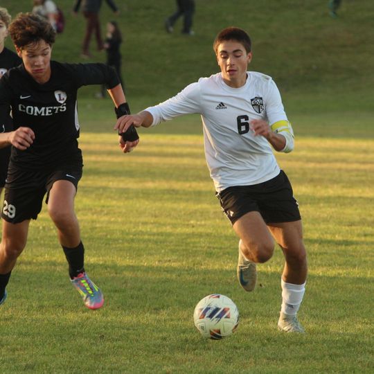 Leland captures district championship, 4-1
