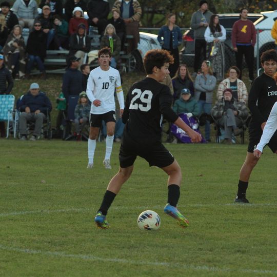 Leland captures district championship, 4-1