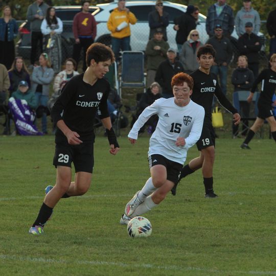 Leland captures district championship, 4-1