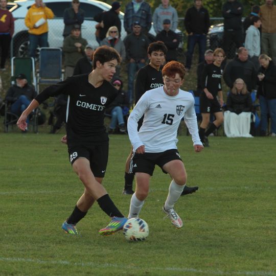 Leland captures district championship, 4-1