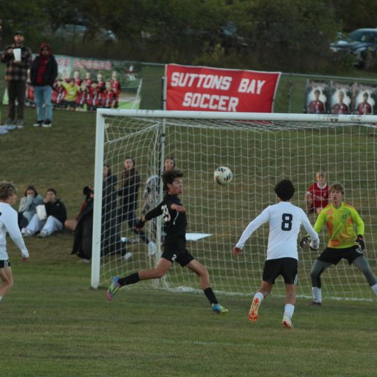 Leland captures district championship, 4-1