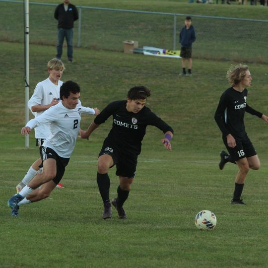 Leland captures district championship, 4-1