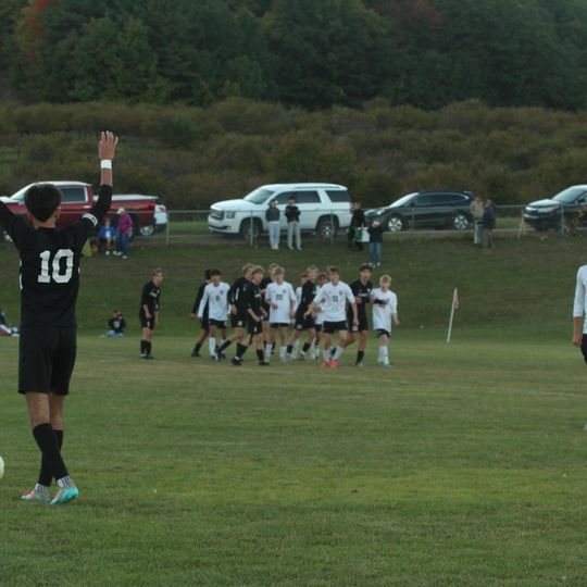 Leland captures district championship, 4-1