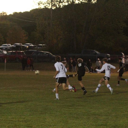 Leland captures district championship, 4-1